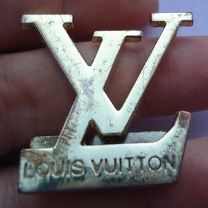 Vintage 70s Louis Vuitton Initiales LV Gold Buckle Size-1.3x1.4 in